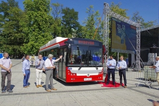 Gazowo-elektryczny autobus hybrydowy Solbus Solcity 12 H