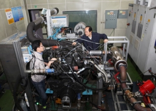 Zasilany hytanem silnik Euro 6 Korea Institute of Machinery & Materials 