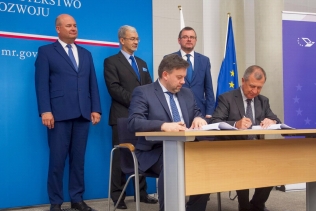 Podpisanie w Ministerstwie Rozwoju umowy na dofinansowanie projektu modernizacji komunikacji miejskiej w Tychach