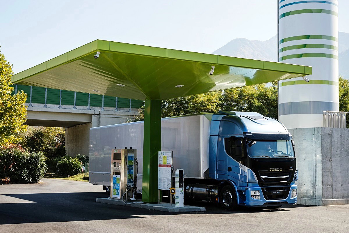 Przyszłość LNG jako paliwa w transporcie
