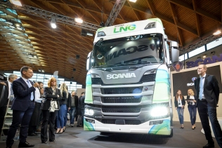 Scania Next Generation z silnikiem OC13  o mocy 410 KM zasilanym LNG