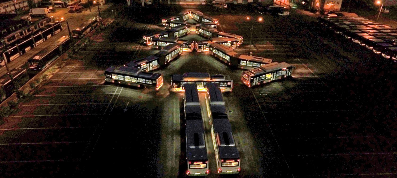 70-metrowa choinka z autobusów CNG