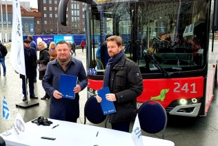 Podpisanie umowy na zakup 100 Solarisów CNG dla Tallina