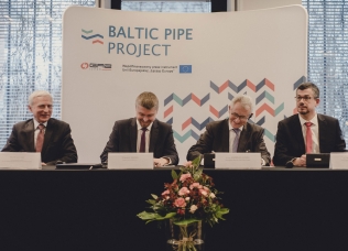 Podpisanie umowy pomiędzy GAZ-SYSTEM a EUROPIPE na dostawy rur dla podmorskiej części Baltic Pipe