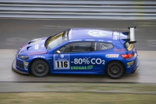 Scirocco GT24-CNG podczas testów na torze Nürburgring
