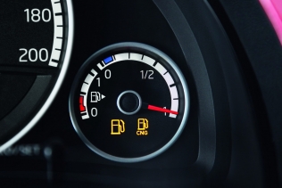 Volkswagen Eco up! wskaźnik poziomu paliwa