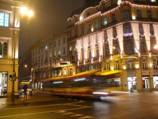 Autobus MZA Warszawa na ulicy miasta