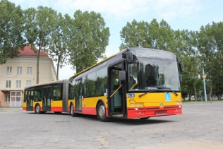 Autobus marki Solbus w barwach MZA Warszawa